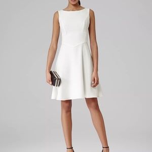 Reiss Sleeveless White Fit & Flare Jade Pleat Back Dress Size 6